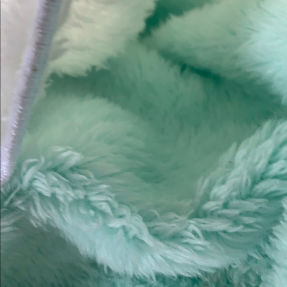 Fluffy lamacorn pajamas with pockets size (10-12) - Picture 5 of 6